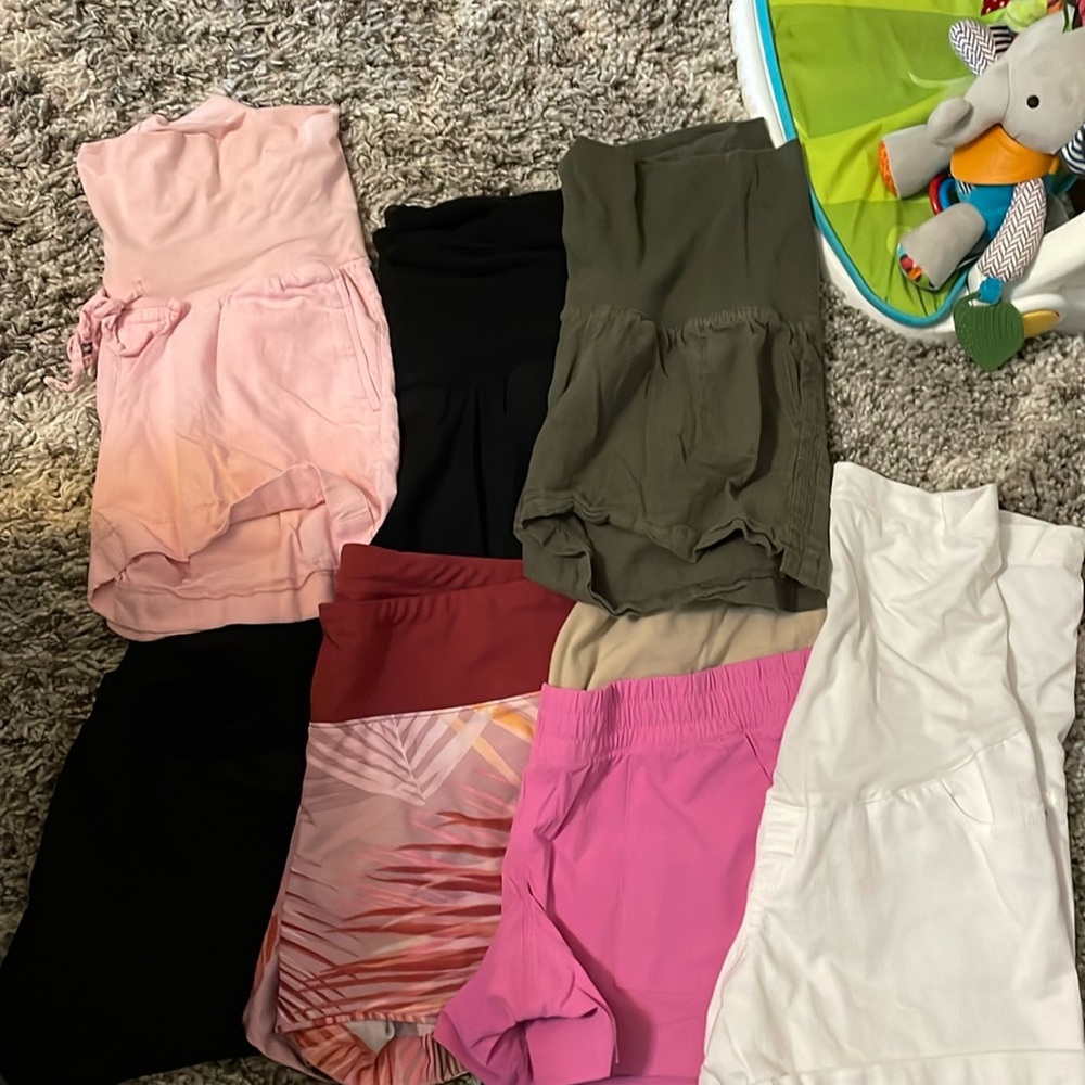 Lot Bundle 7 pairs of maternity shorts XS Gap, Old Navy and more